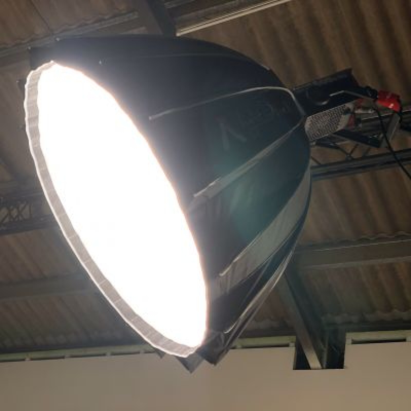 Aputure LS 600d Pro - Photo 2 sur 3