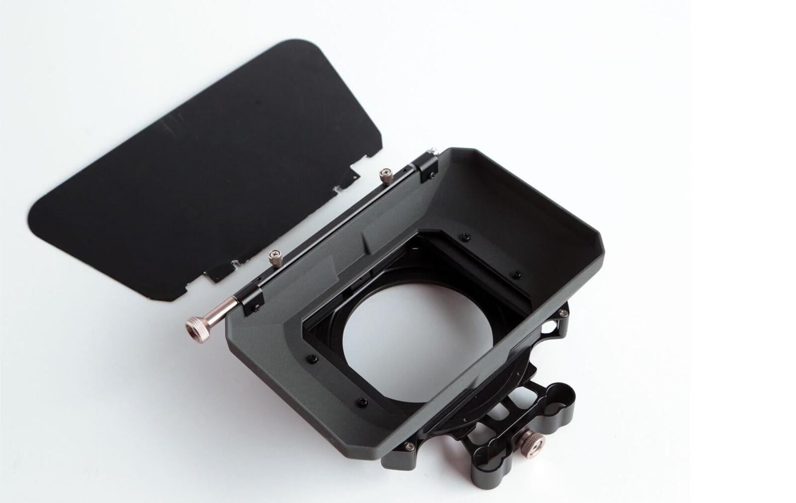 Mattebox Genus 4X4 Légere - Photo 1 sur 1