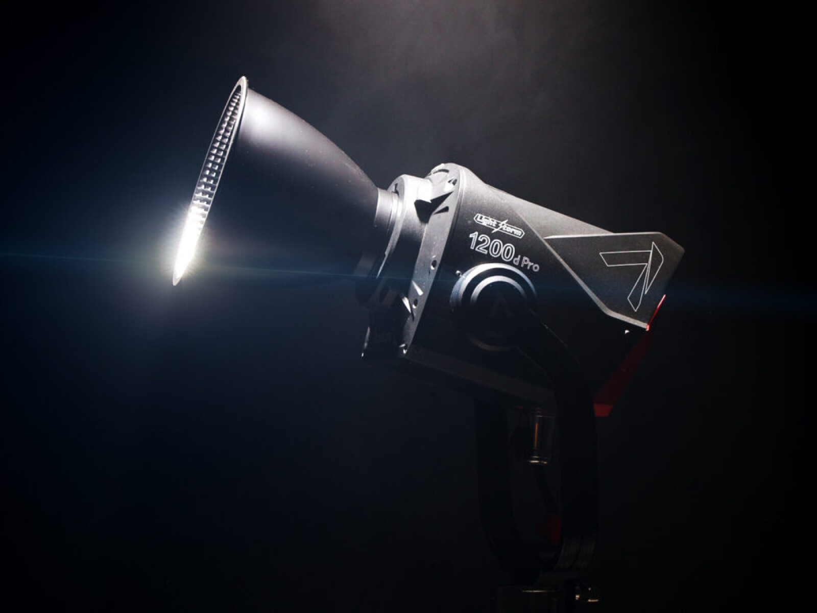 Aputure 1200d pro - Photo 1 sur 1