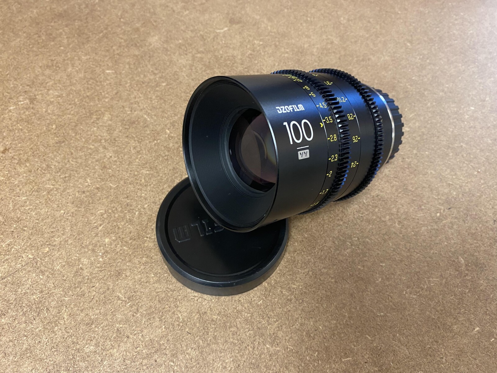 DZOfilm vespid prime 100mm T2.1 EF + adaptateur PL - Photo 1 sur 1