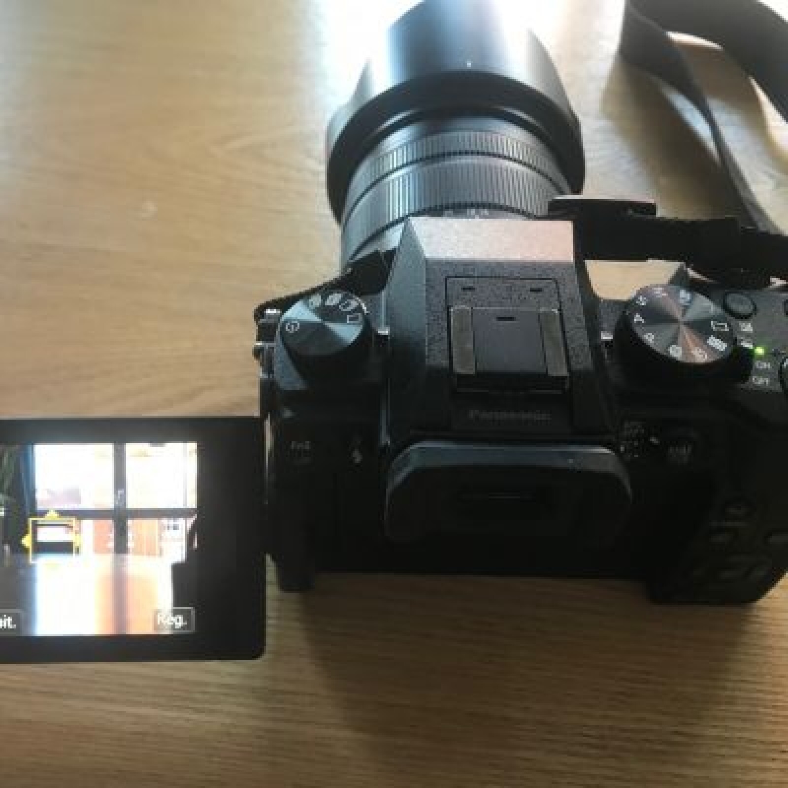 Panasonic Lumix DMC-G7 Hybride 4 K + Zoom 14-140 MM + Prise son ext - Photo 1 sur 5