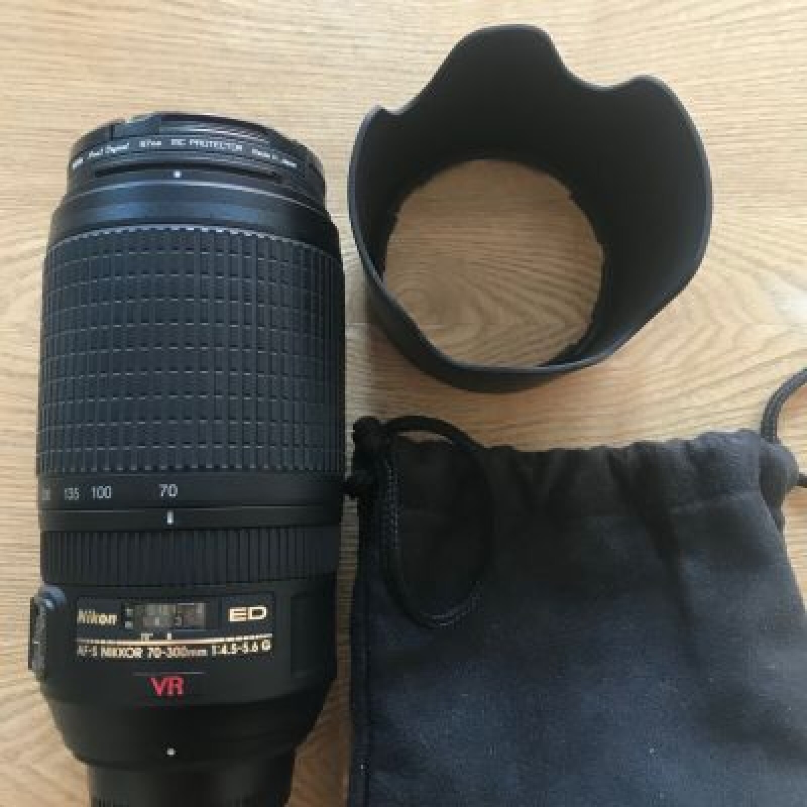 ZOOM AF 70-300MM F/4-5.6D ED - Photo 1 sur 2