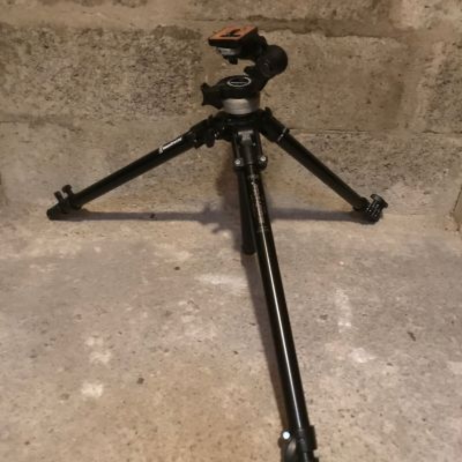 Manfrotto 190B robuste - Photo 2 sur 5