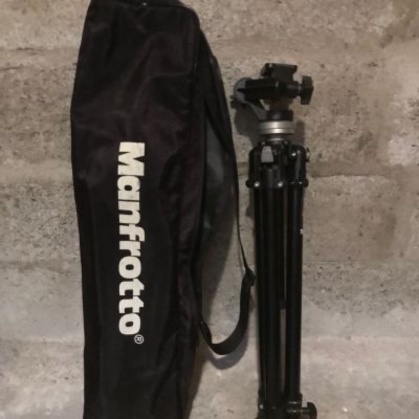 Manfrotto 190B robuste - Photo 4 sur 5