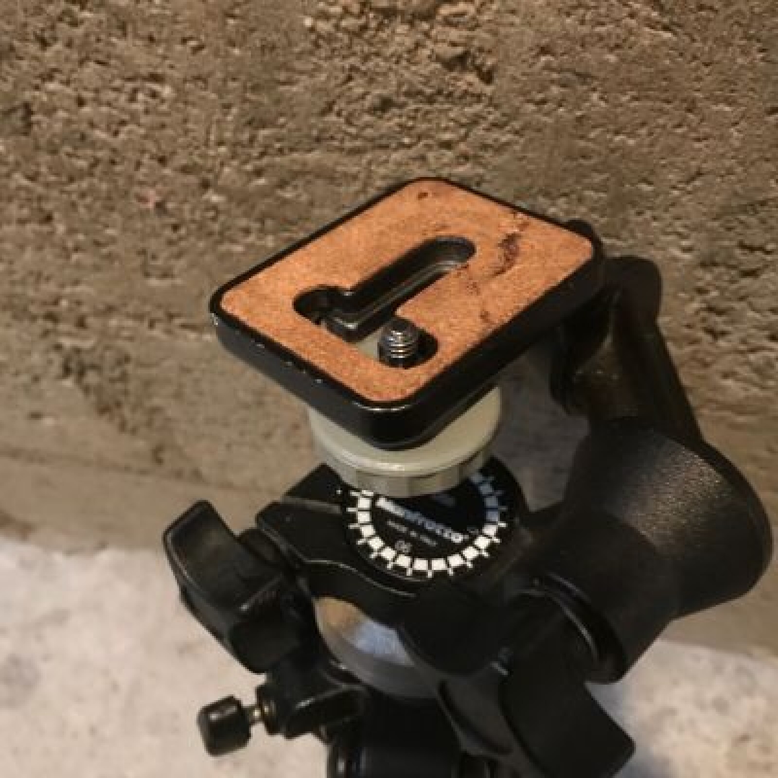 Manfrotto 190B robuste - Photo 5 sur 5