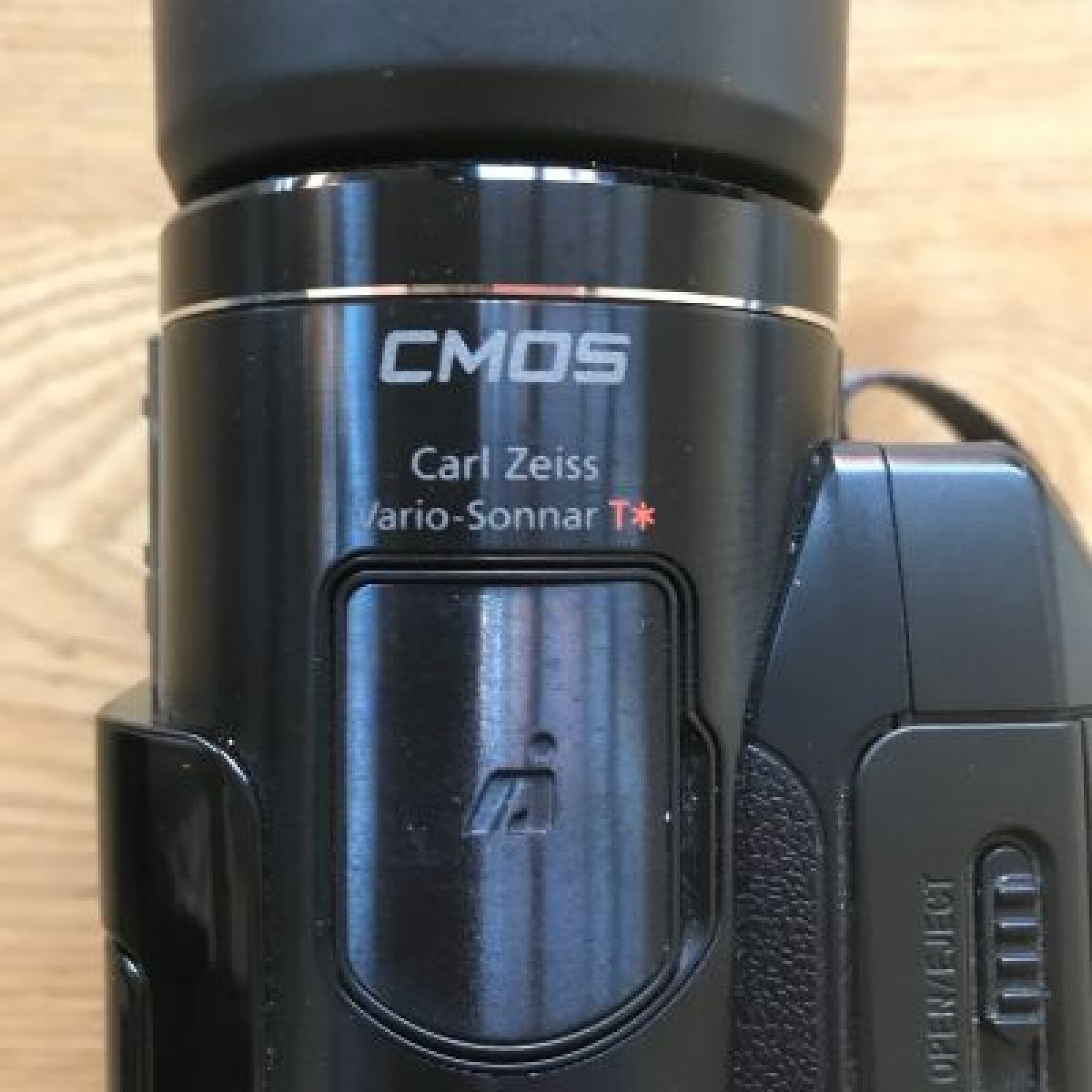 Sony HDR-HC9 - Photo 3 sur 5