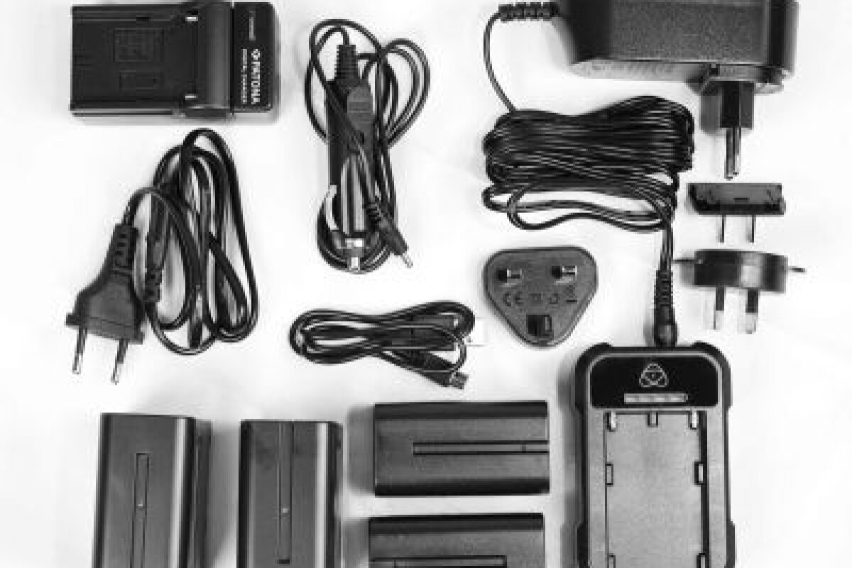 Location Lots de 4 Batterie pour panneau  LED Ledgo - Lightyshare