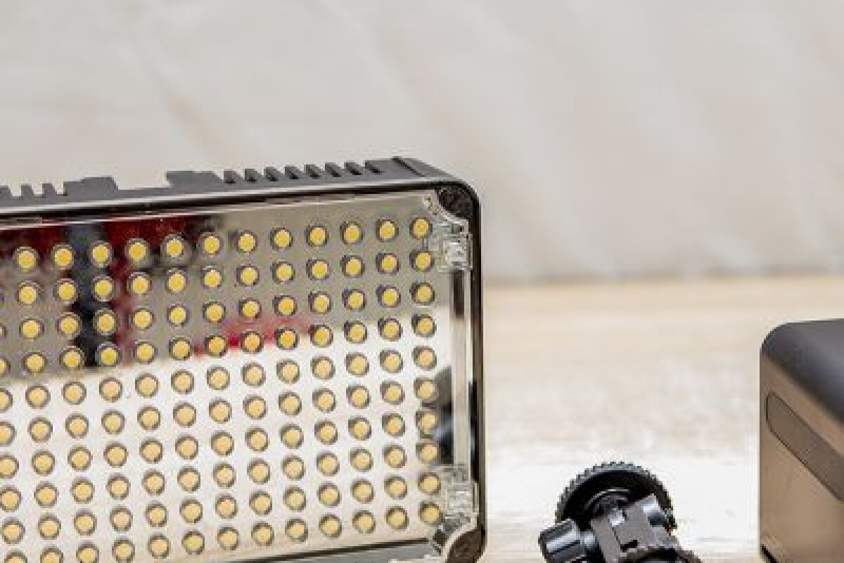 Location Aputure Amaran AL-H160 - Lightyshare