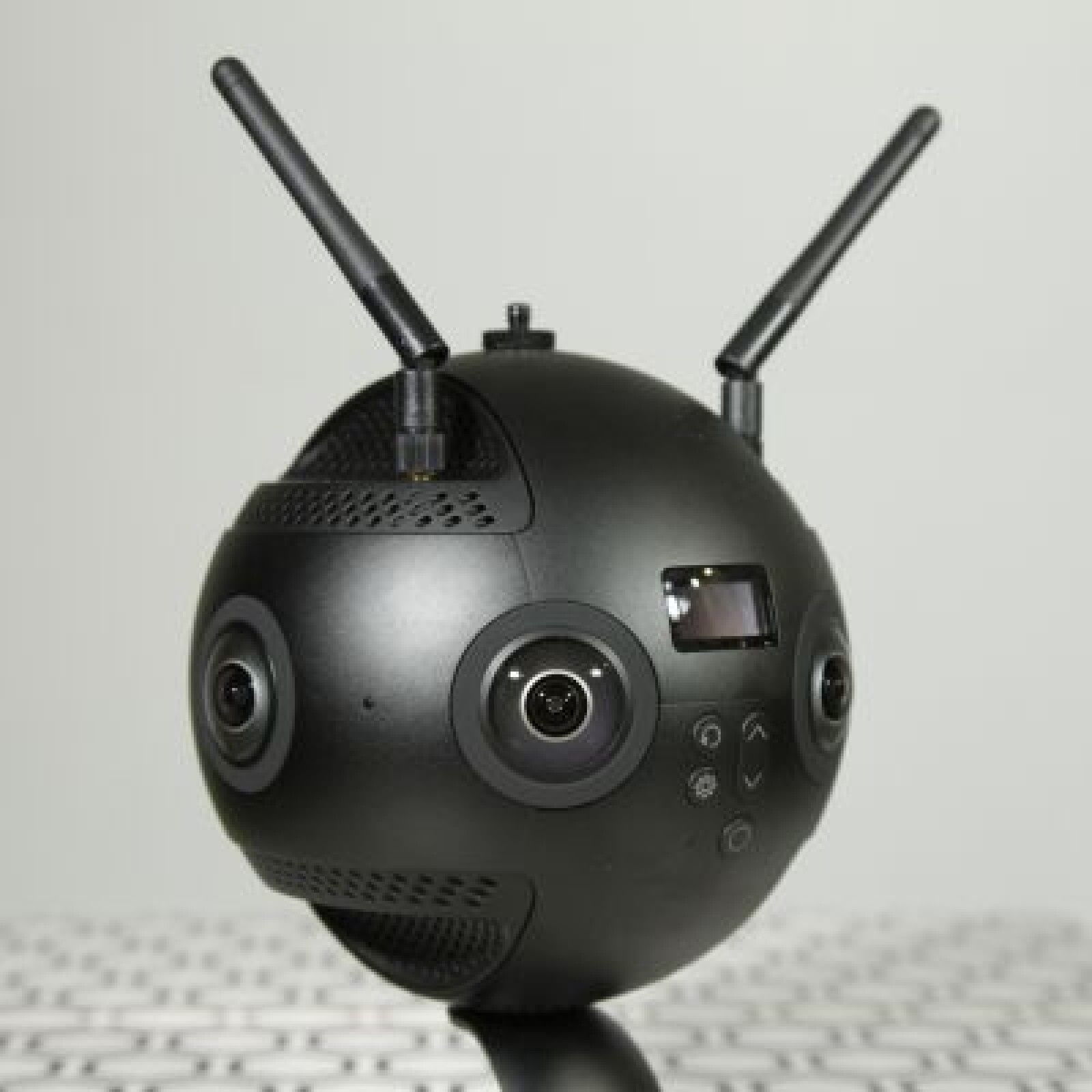 INSTA 360 Pro 2 kit complet avec ZOOM - Photo 2 sur 2