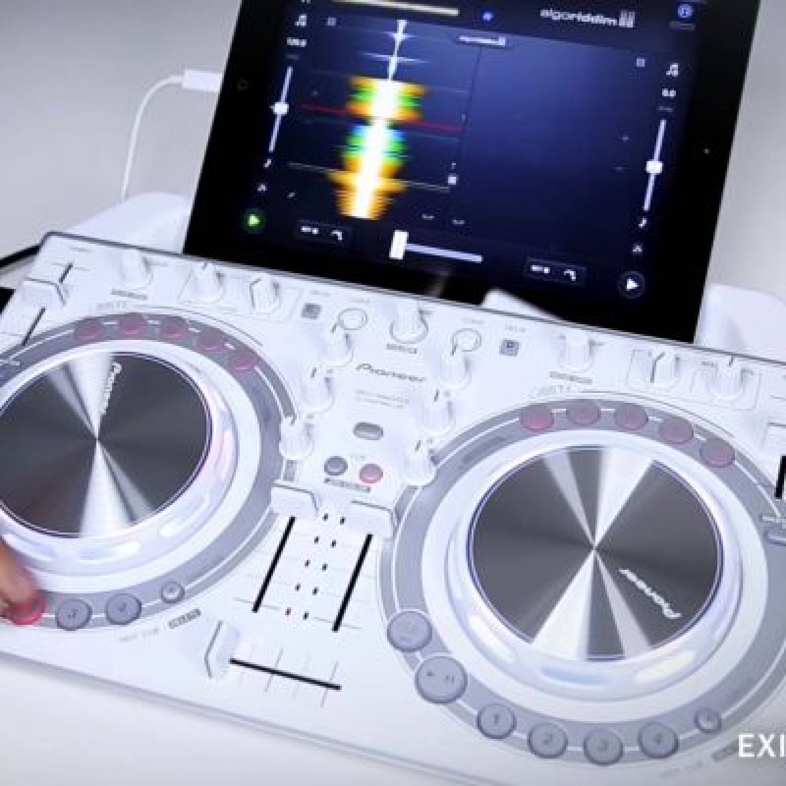 Location Table de mixage pioneer – ddj wego2 contrôler dj bordeaux - - Photo 2 sur 5