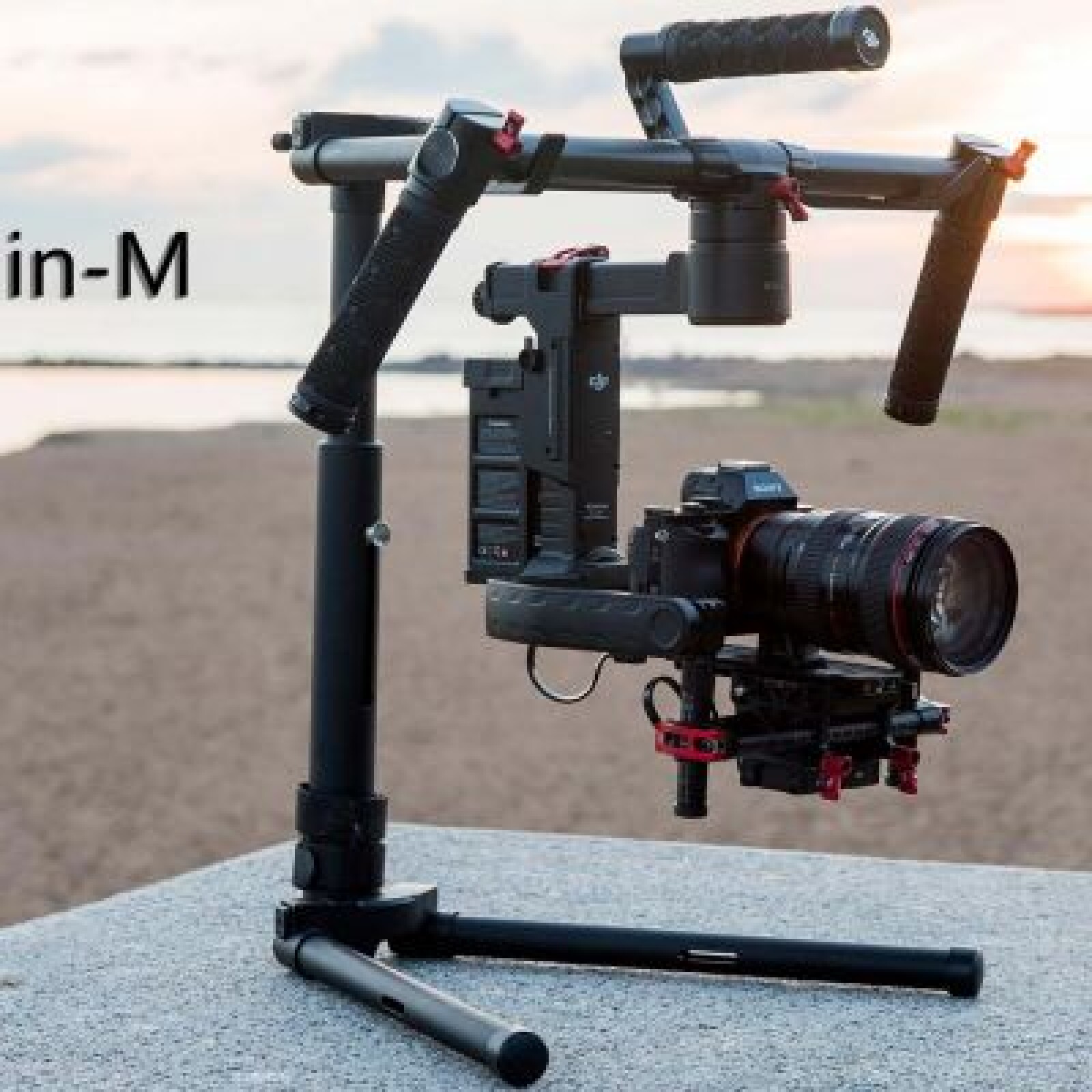 Location DJI Ronin-MX avec télécommande, et aussi 2 batteries. - Photo 4 sur 5