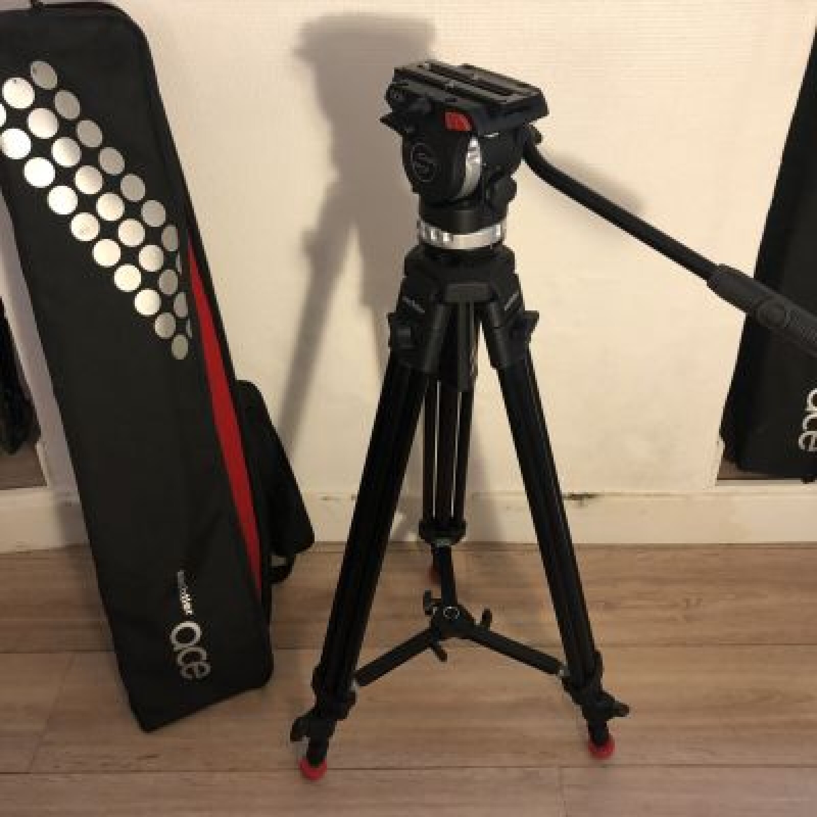 Kit COMPLET tournage (A7III, Ronin S, Trepied, HF, Minette, reflecteur, etc...) - Photo 3 sur 5