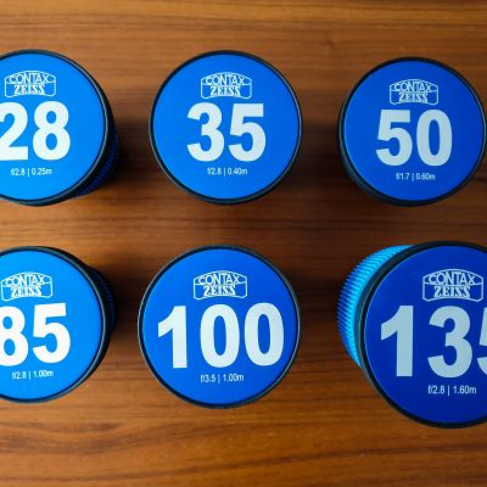 Série d'optique Zeiss Contax en monture EF - Photo 1 sur 4