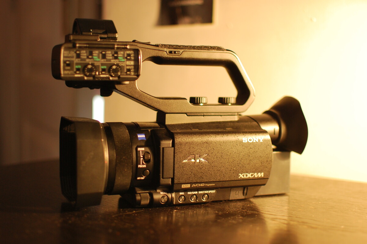 Location Sony PXW-Z90 - Lightyshare