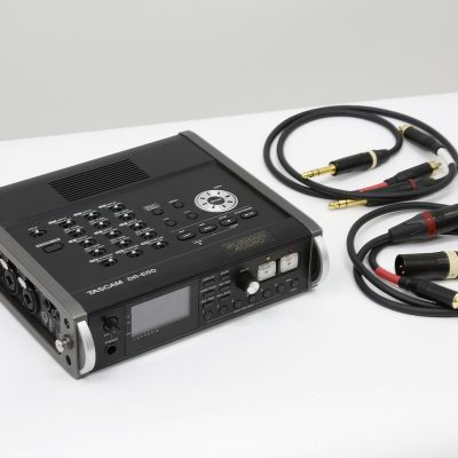 Kit Mixage SD 442 + Tascam DR-680 + Sac/harnais Petrol + Perche + Cables - Photo 3 sur 5