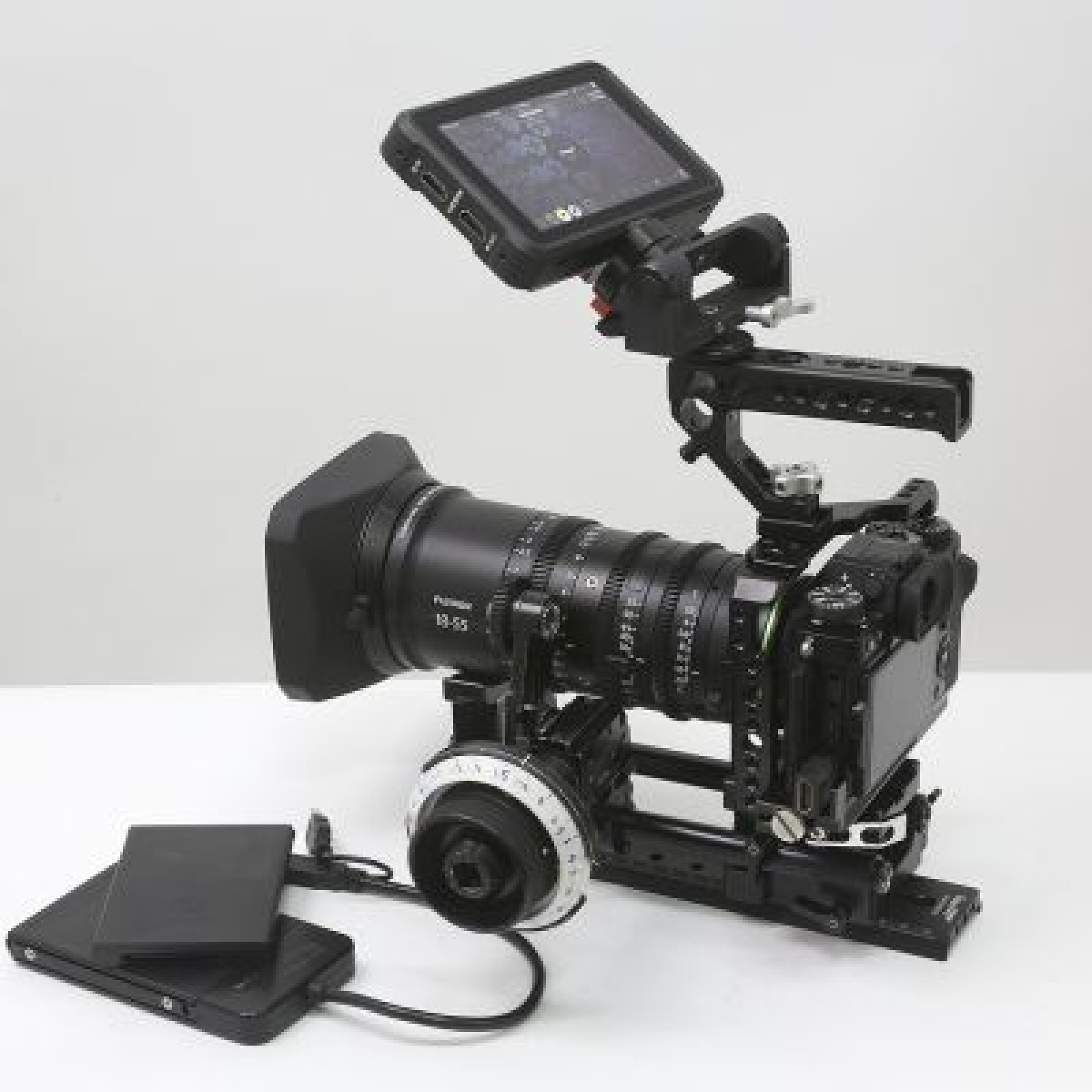 Pack Fuji X-T3 (remplacé par X-T4) + Cage,  2 Zooms Cinema (Fujinon), Atomos etc - Photo 1 sur 5