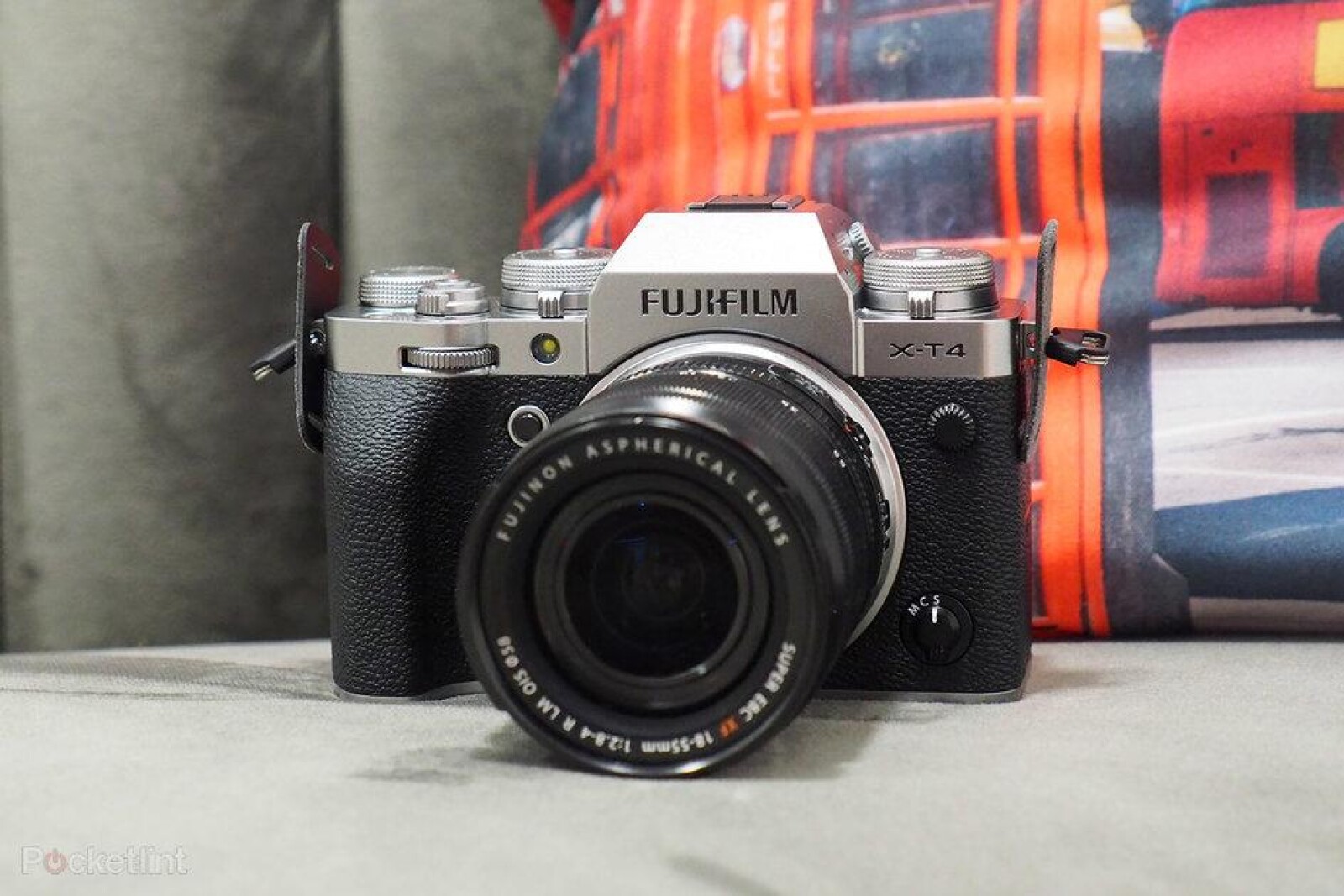 Kit Basic Fujifilm XT-4 + Zoom 18-135   - Photo 1 sur 1