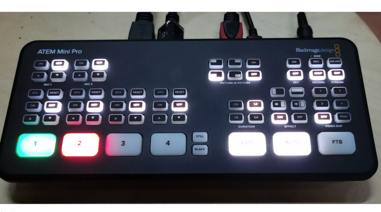 Blackmagic Design ATEM Mini Pro - Photo 1 sur 2