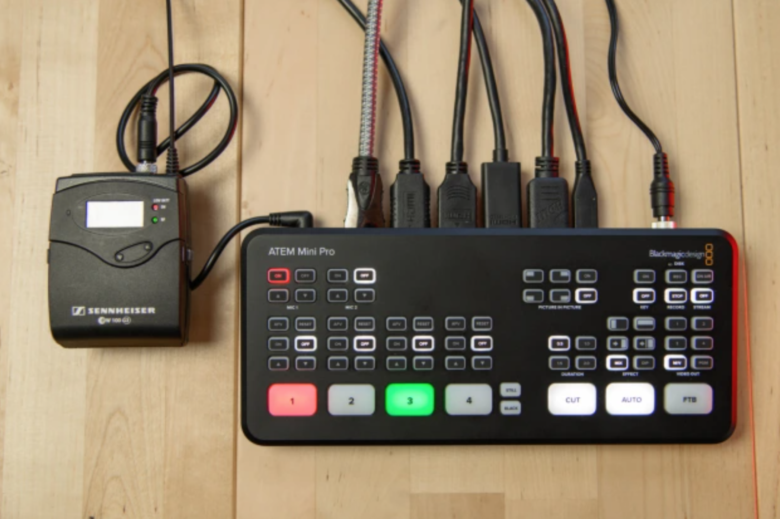 Blackmagic Design ATEM Mini Pro - Photo 2 sur 2