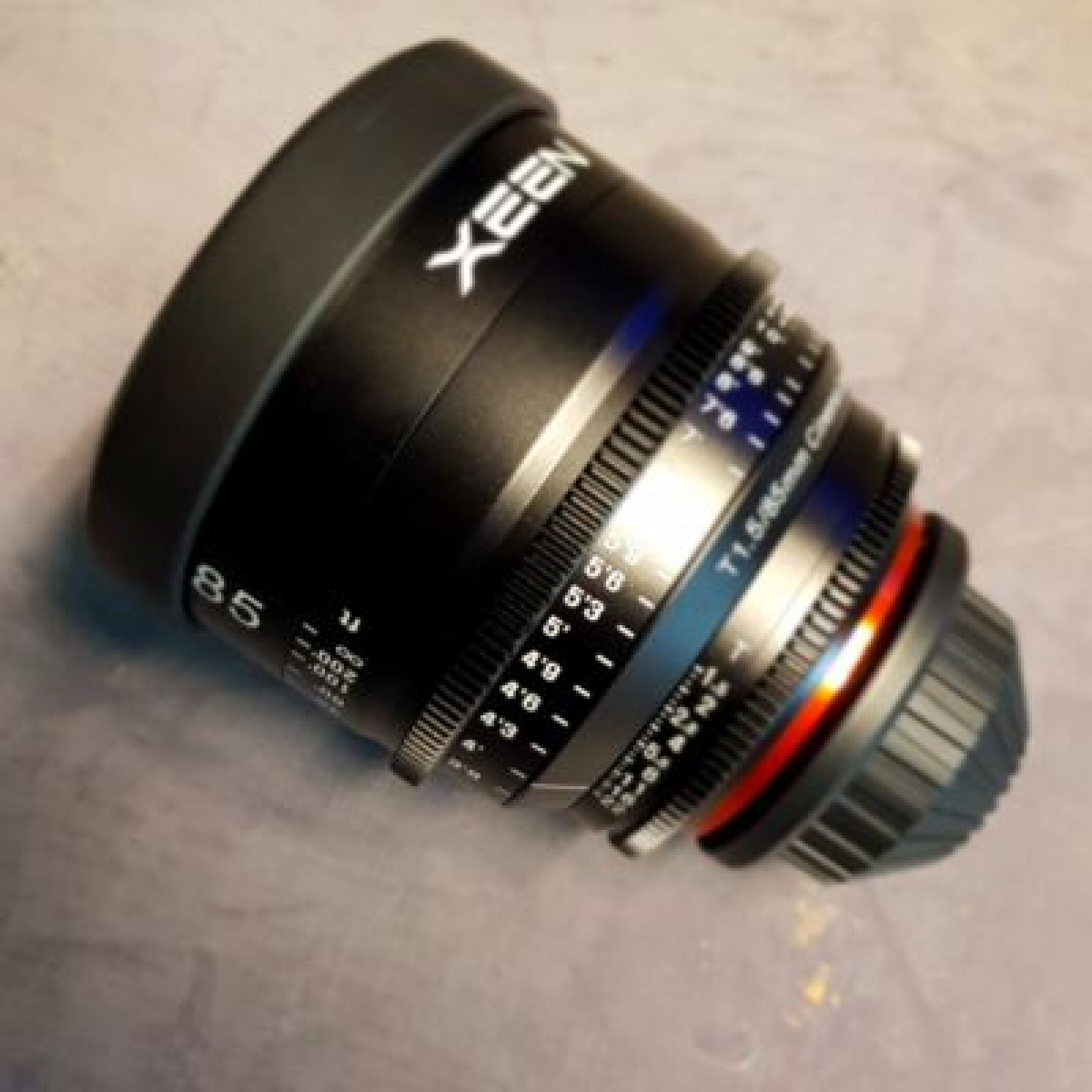 Samyang XEEN 85mm T1.5 - Monture Canon EF - Photo 1 sur 1