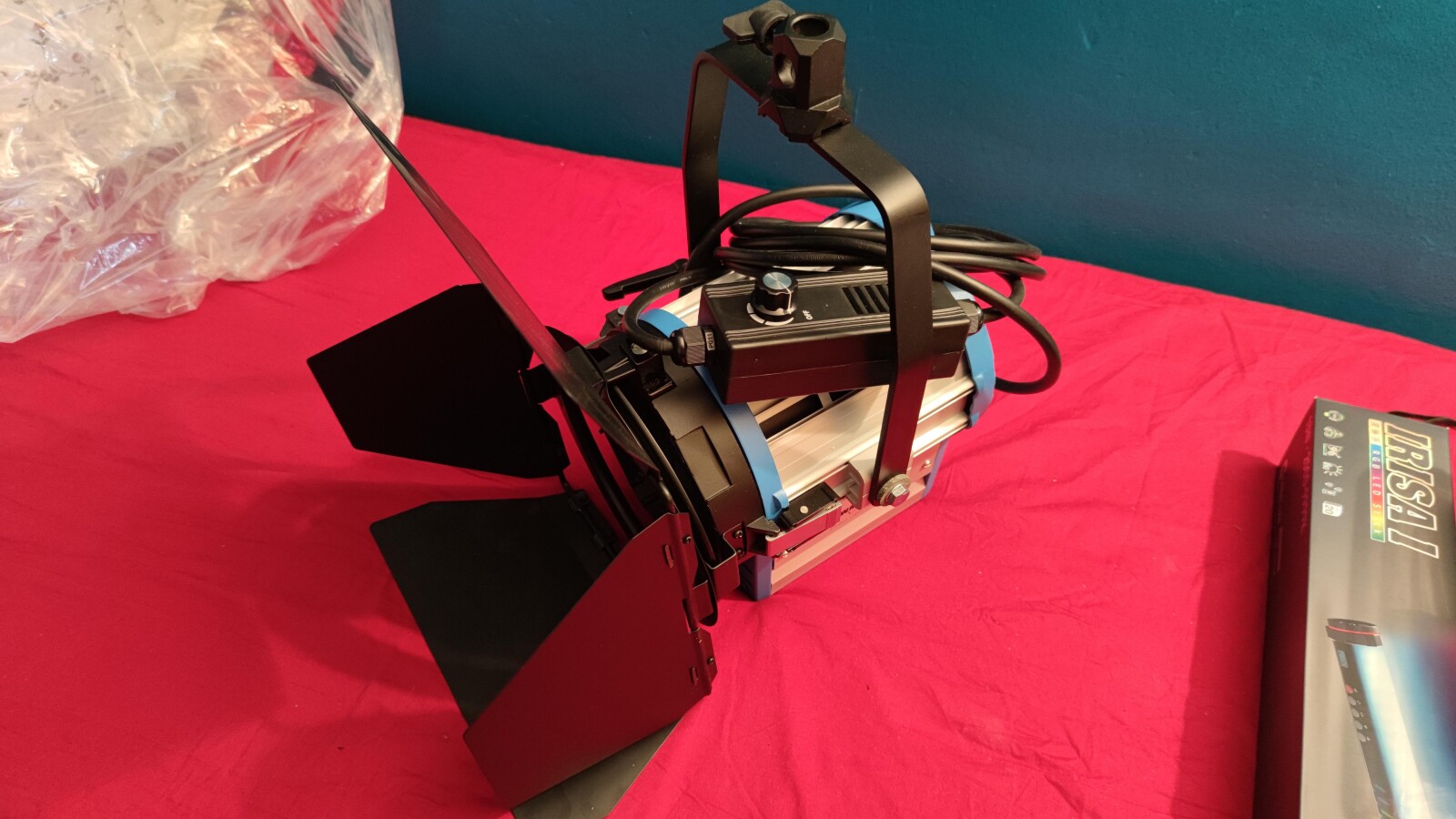 Générique Fresnel 1kW - Photo 1 sur 1