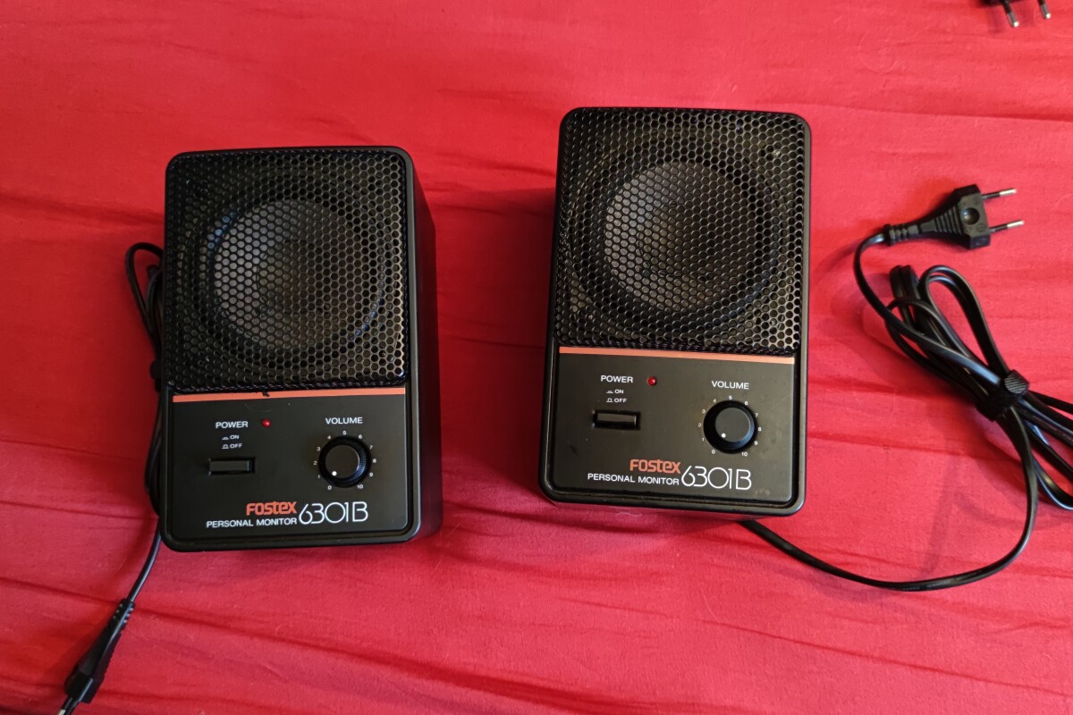 Location Fostex 6301B - Lightyshare