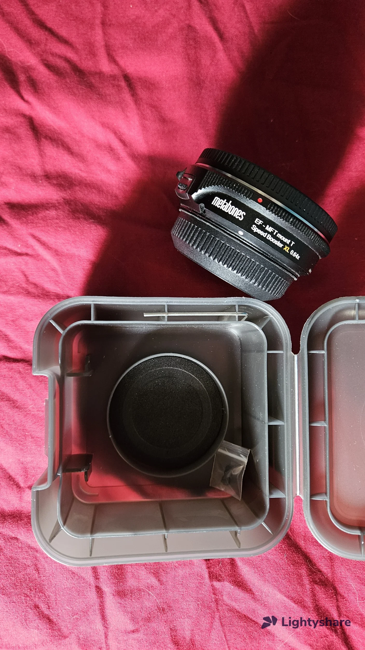 Metabones Speed Booster XL 0.64x - EF MFT mount