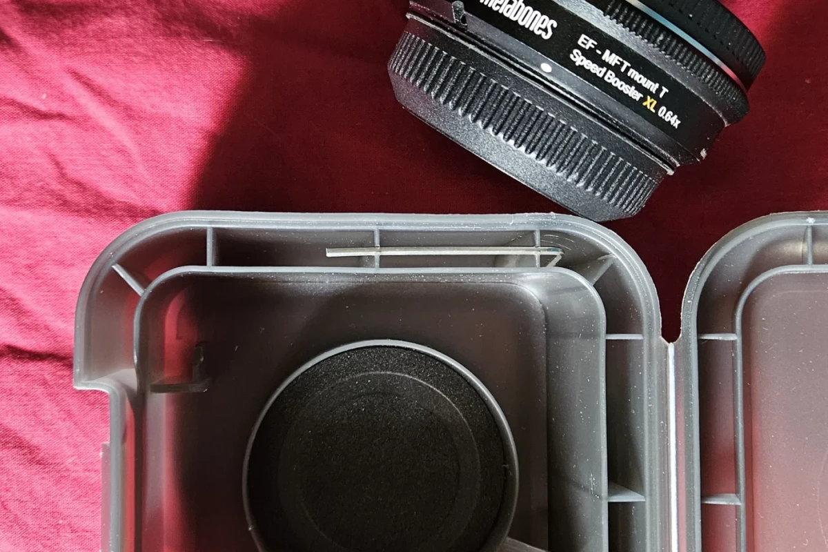 Location Metabones Speed Booster XL 0.64x - EF MFT mount - Lightyshare