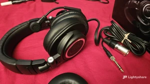 Location Audio-Technica ATH-M50xSTS