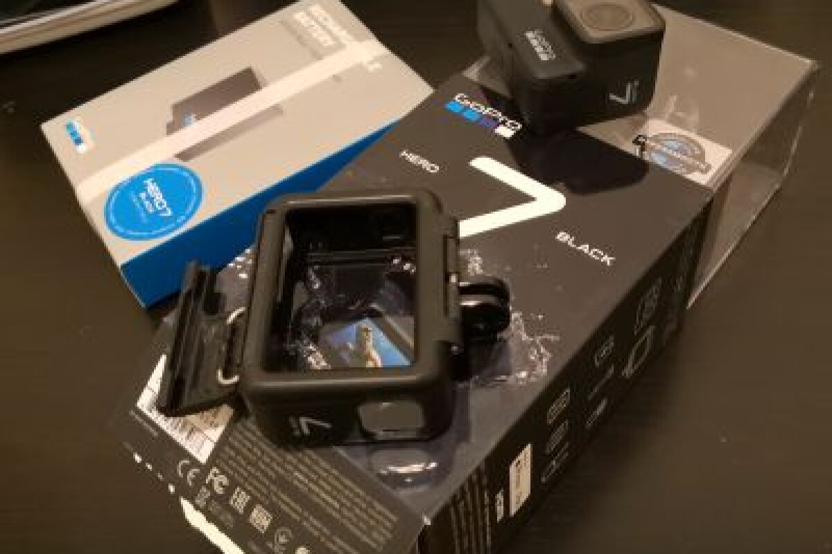 Location GoPro Hero 7 Black + batteries - Lightyshare