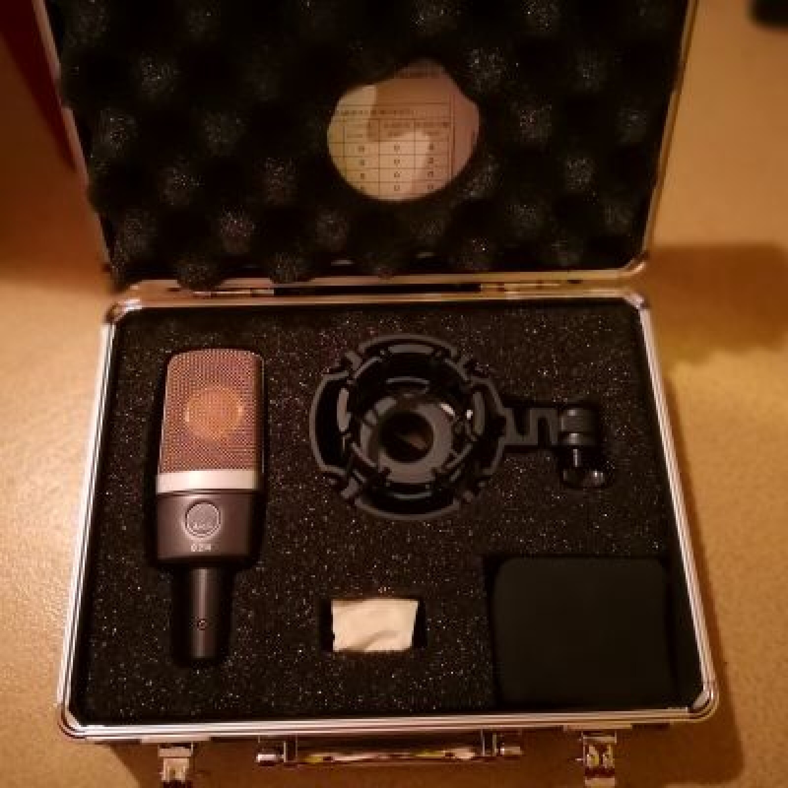 AKG C214 - Photo 1 sur 1