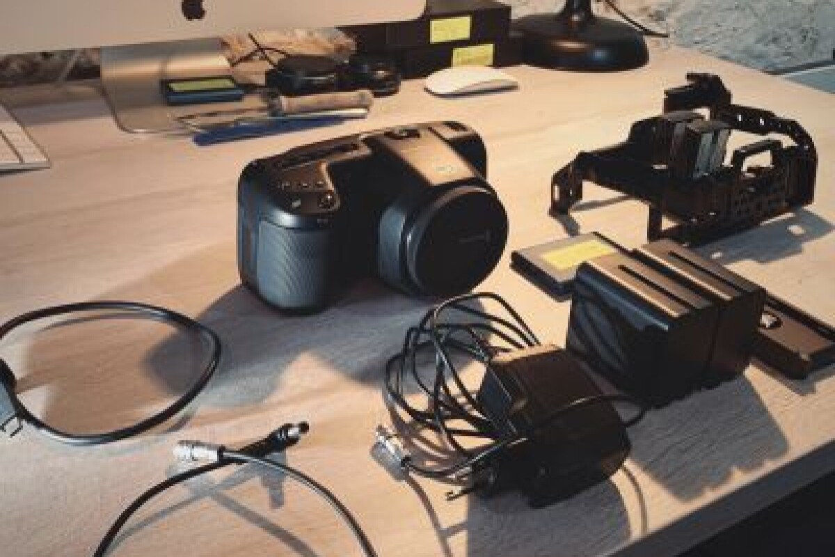 Location [KIT] Blackmagic Pocket 6K + Objectif - Lightyshare