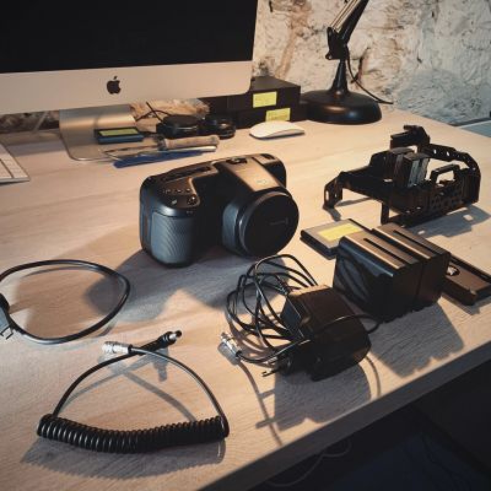[KIT] Blackmagic Pocket 6K + Objectif - Photo 1 sur 5