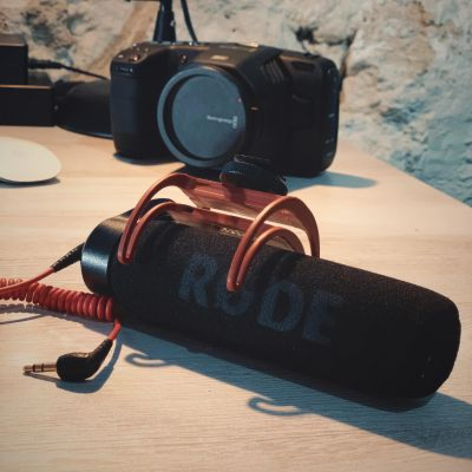 [KIT] Blackmagic Pocket 6K + Objectif - Photo 5 sur 5