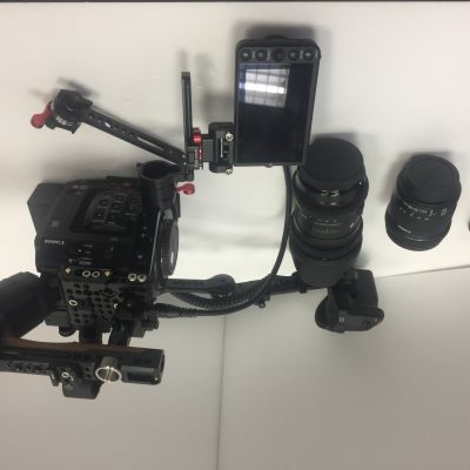 Eos C200 complete; sac, obj - Photo 2 sur 5