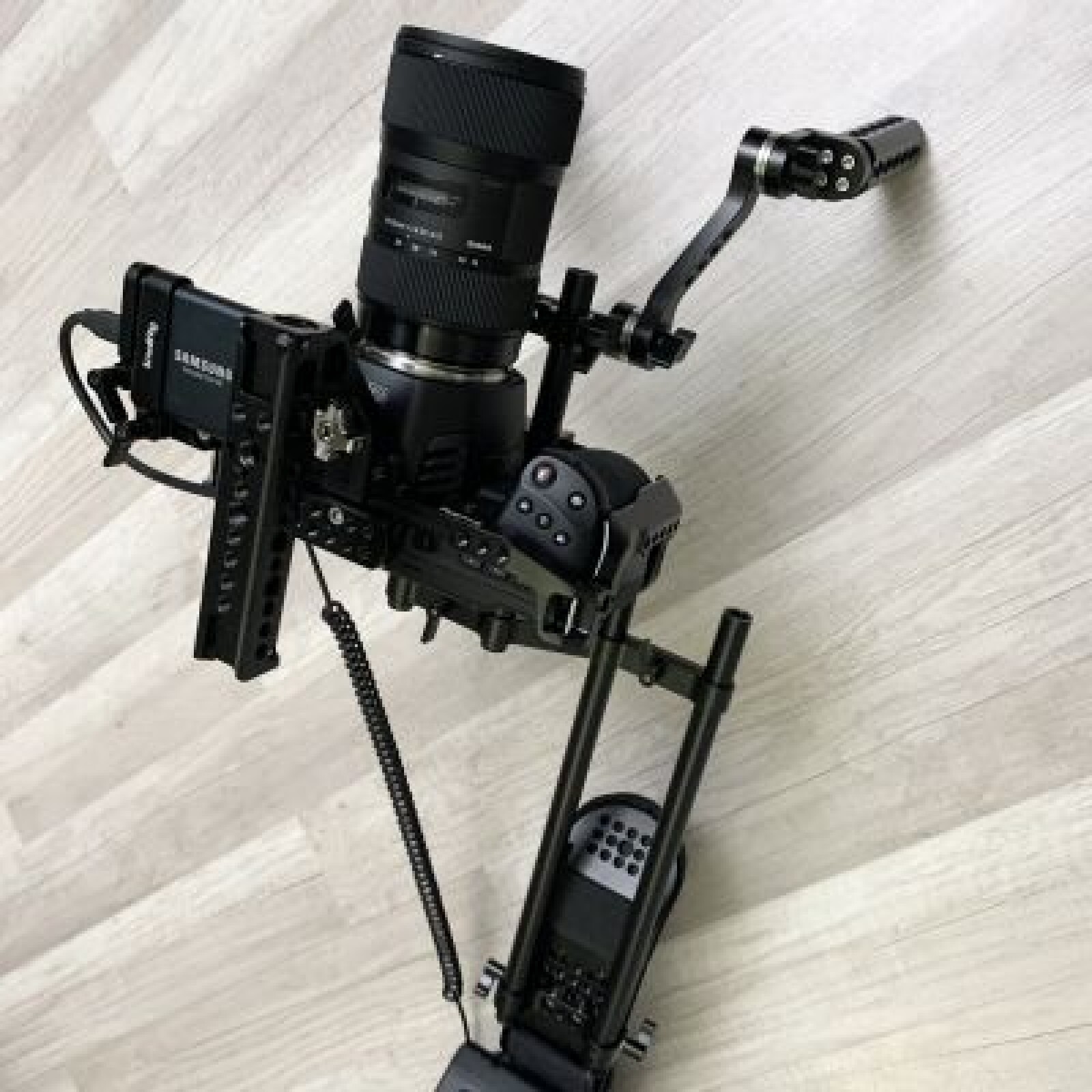 Blackmagic Pocket Cinema Camera 6k (BMPCC 6k) #Pack kit Epaule + 1 objectif - Photo 3 sur 3