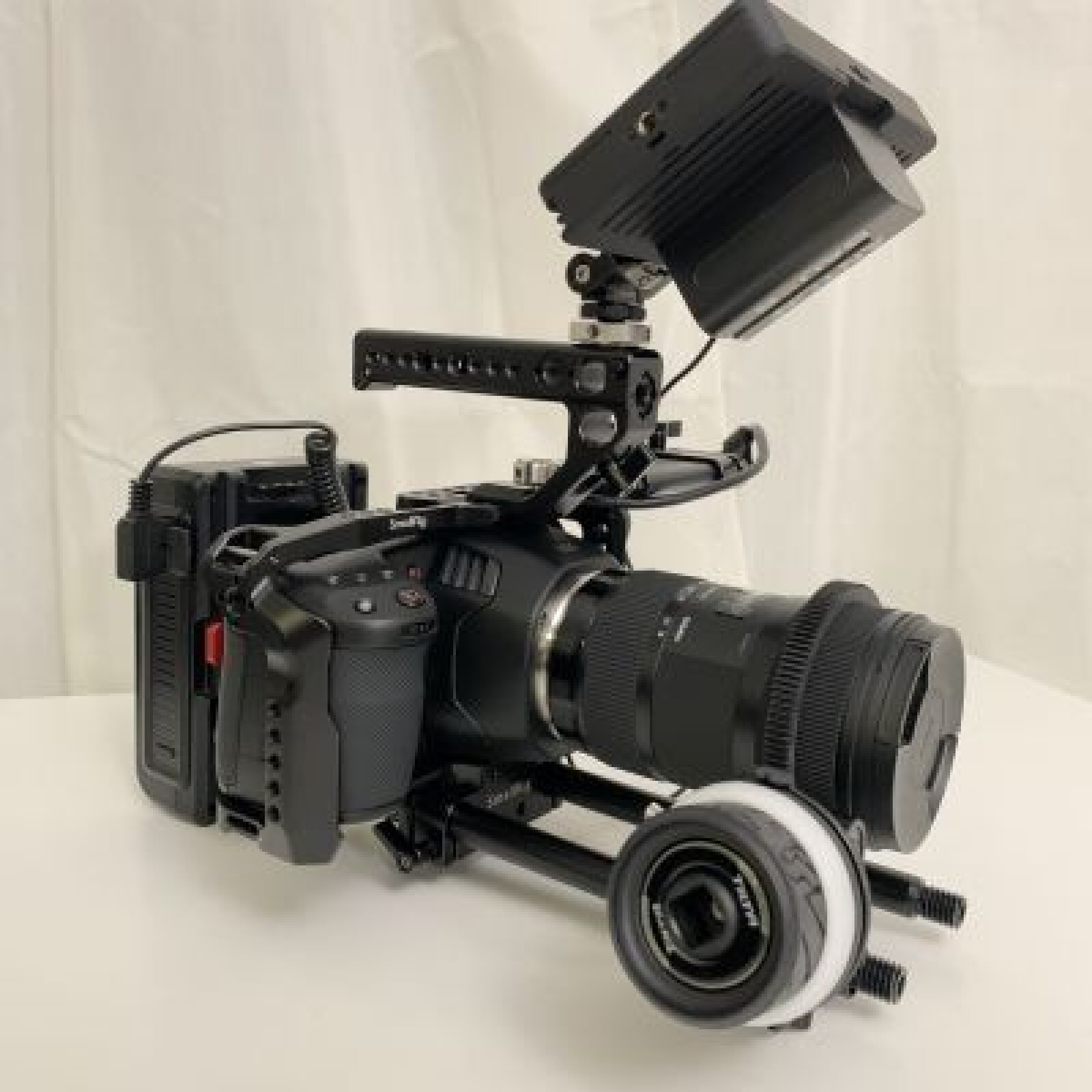 Blackmagic Pocket Cinema Camera 6k (BMPCC 6k) #Pack Complet accessoires - Photo 1 sur 2