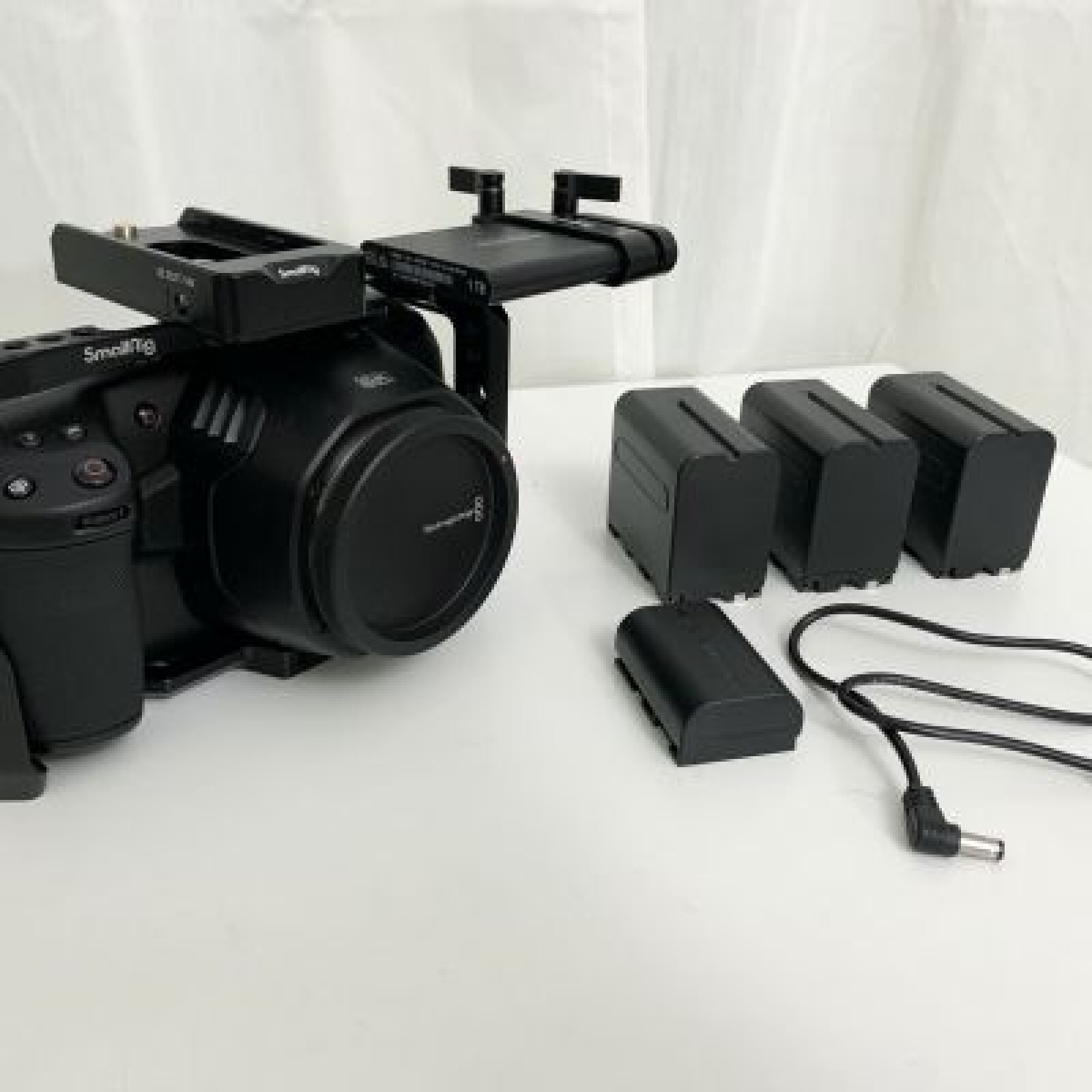 Blackmagic Pocket Cinema Camera 6k (BMPCC 6k) #Pack Basique - Photo 1 sur 2