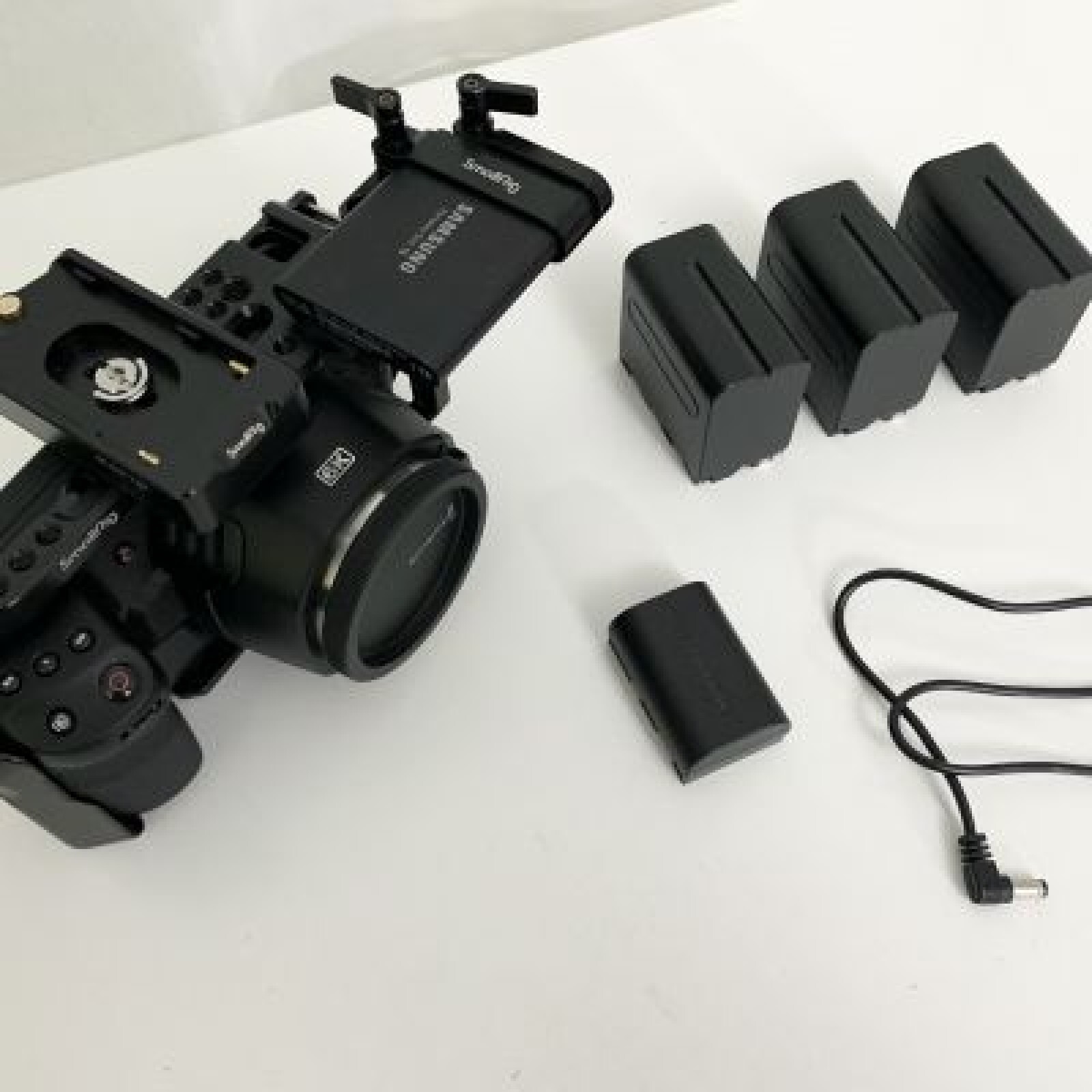 Blackmagic Pocket Cinema Camera 6k (BMPCC 6k) #Pack Basique - Photo 2 sur 2