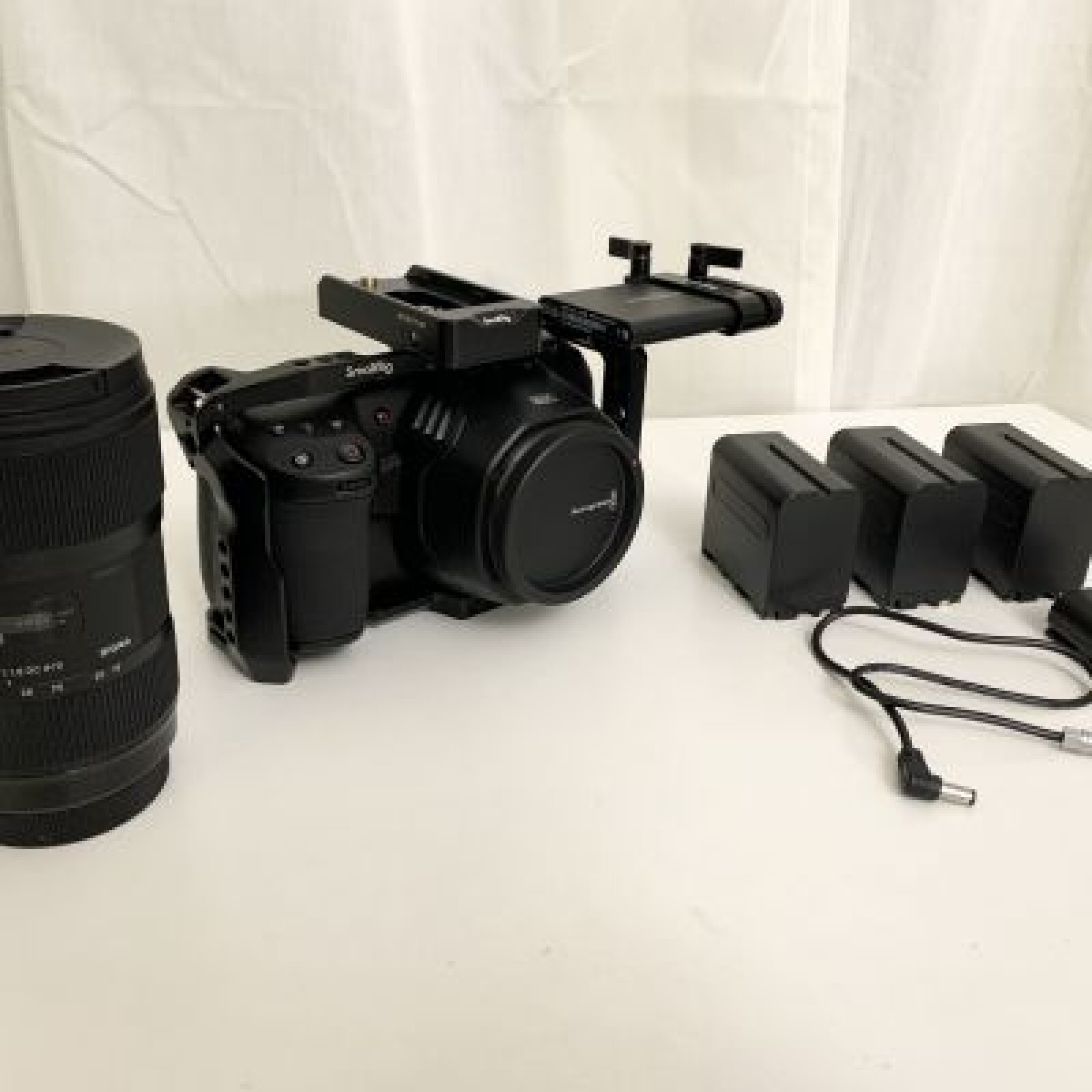 Blackmagic Pocket Cinema Camera 6k (BMPCC 6k) #Pack Basique+ 1 Objectif - Photo 1 sur 1