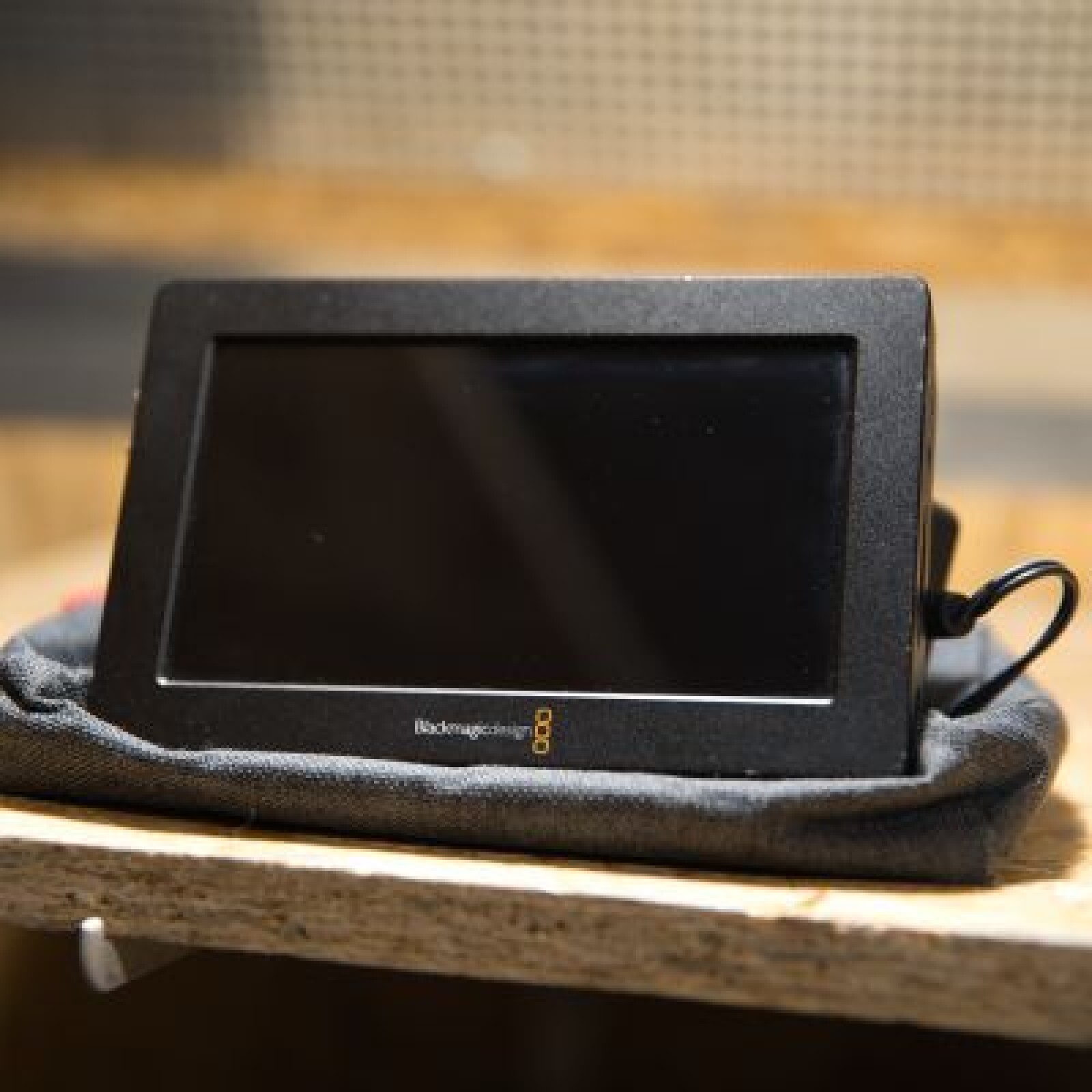 VIDEO ASSIST 5'' #BLACKMAGIC - Photo 1 sur 2