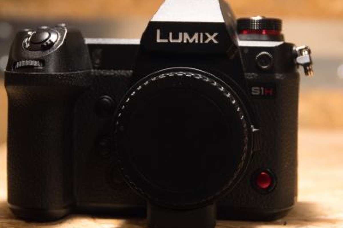Location LUMIX S1H Boîtier nu + Mount Converter Canon EF-L - Lightyshare