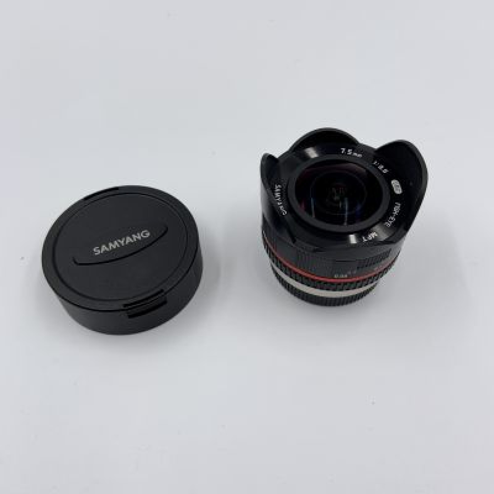 Loue Fish Eye Samyang 7.5 mm - Photo 1 sur 1