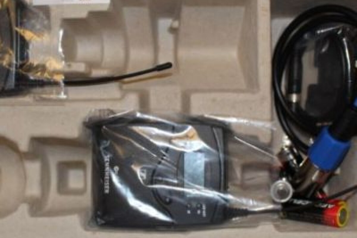 Location 2 Micro Cravate Sans Fil Etat Neuf - Lightyshare