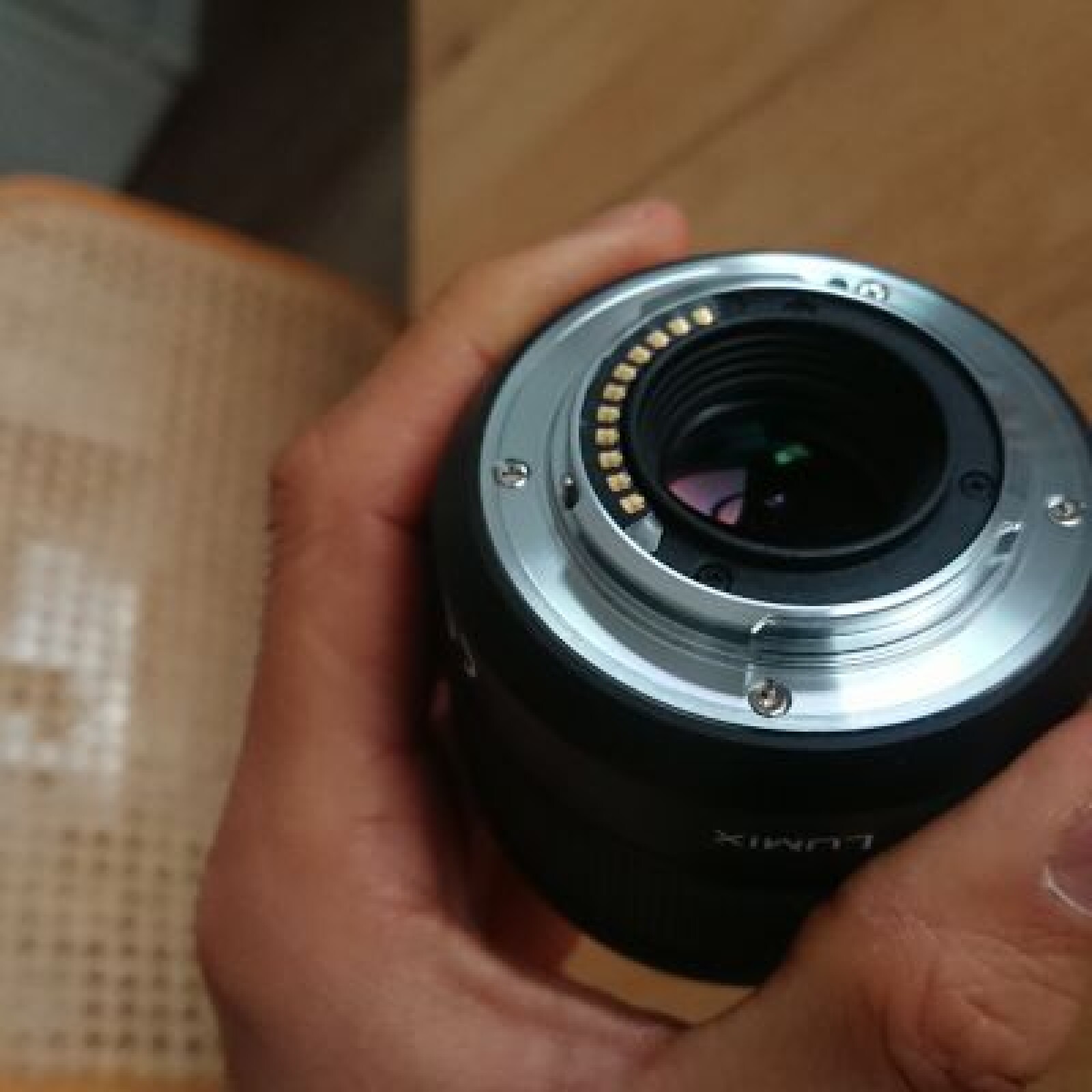Objectif Lumix 25mm  f1.4 - Photo 2 sur 3
