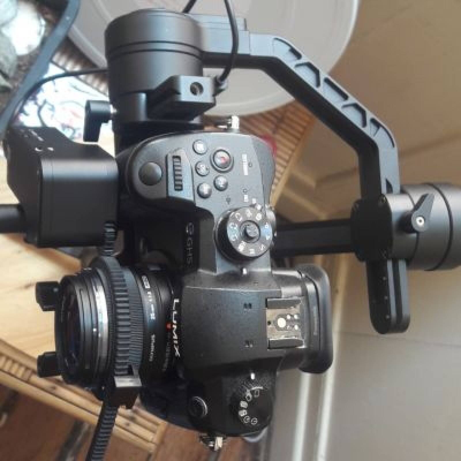 Zhiyun Crane V2 + Follow Focus - Photo 4 sur 4