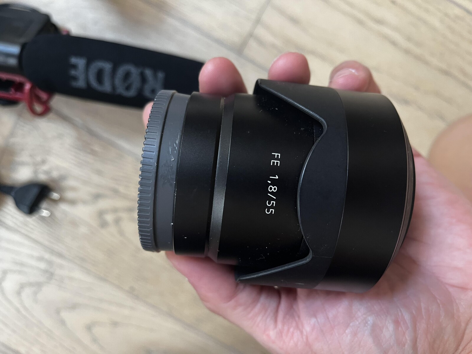 Pack reportage Sony Alpha 7S III + objectifs (16-35mm f 2.8 + Zeiss 55mm f 1.8) + micro Rode - Photo 3 sur 4