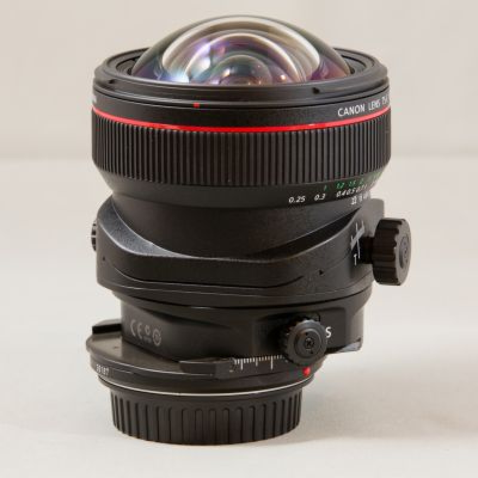OBJECTIF TS-E 17mm f/4L DÉCENTREMENT CANON - Photo 2 sur 3