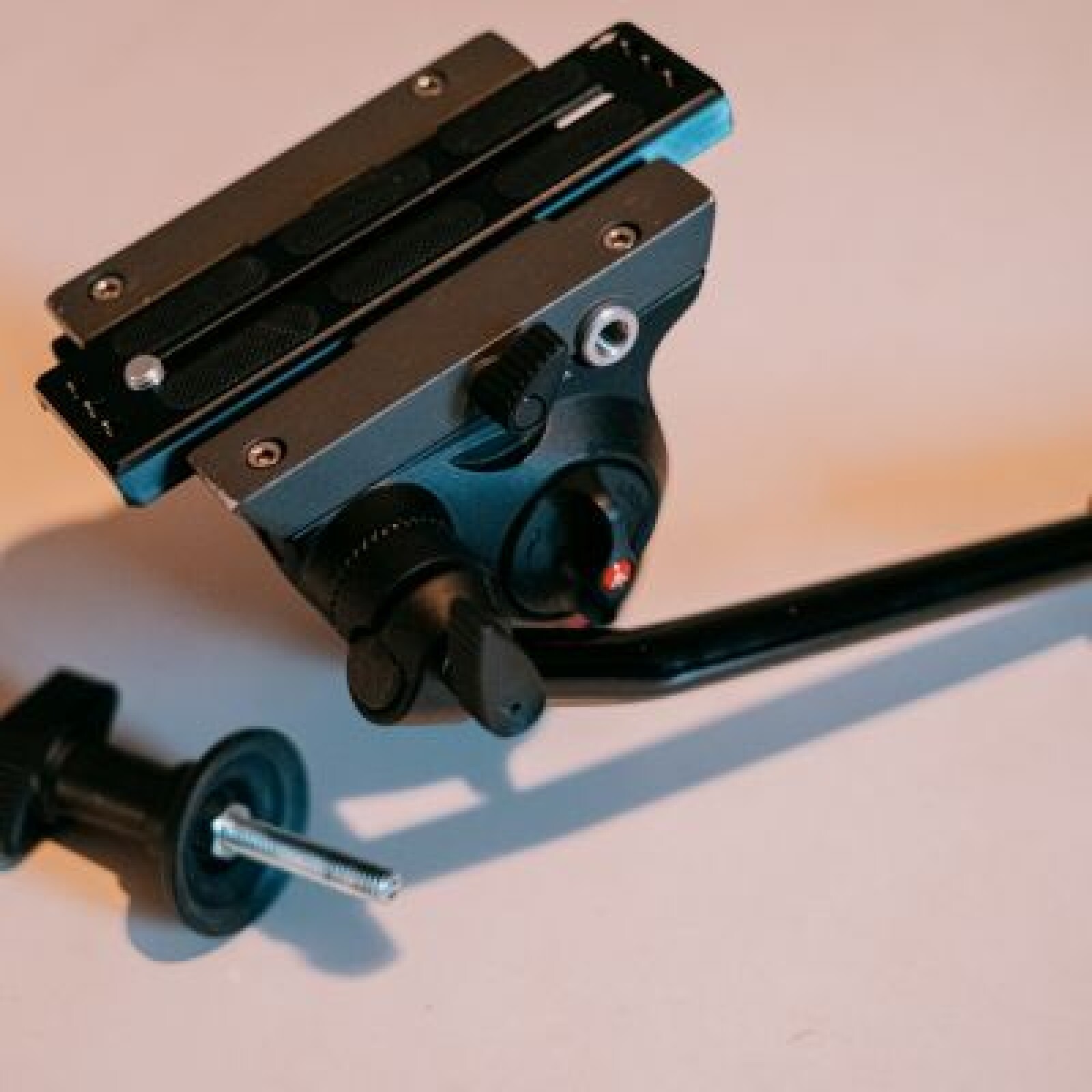 rotule fluide MVH502A - Photo 1 sur 3