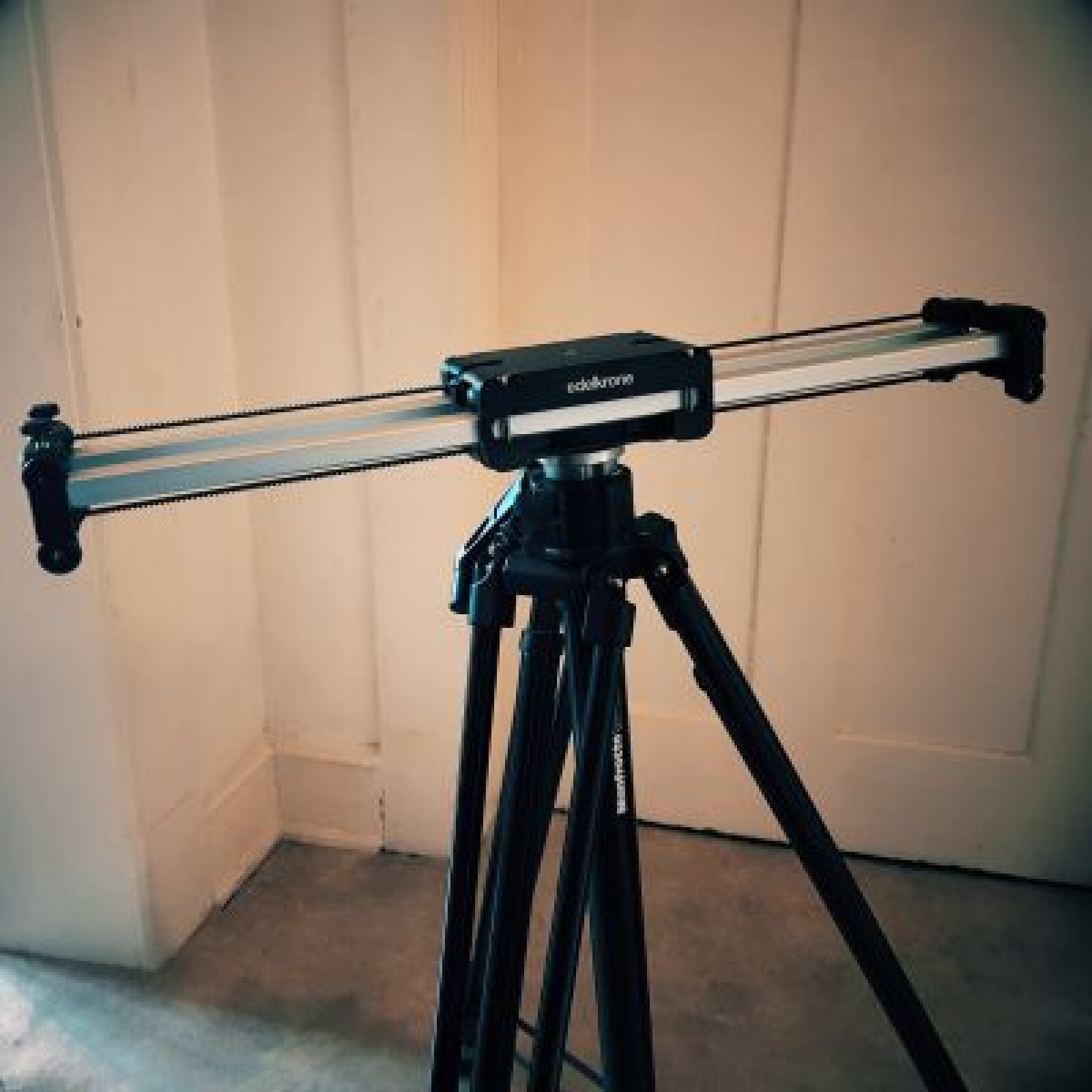 Sliderplus pro long Edelkrone + motion control 1 axe - Photo 2 sur 5